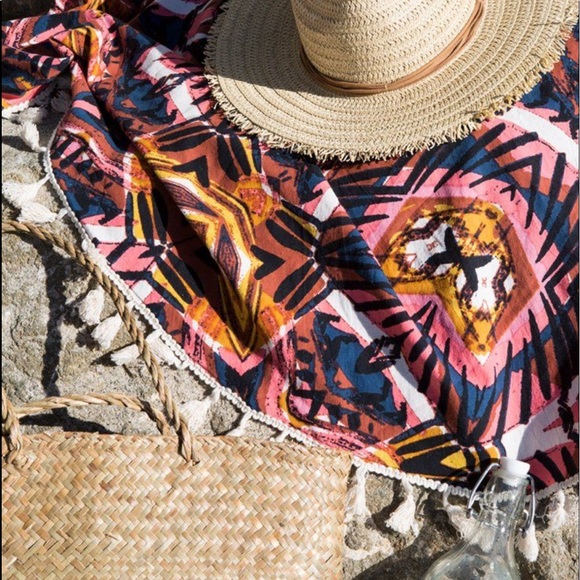 Billabong 🌴 Sunny Beach Blanket - Picture 4 of 6